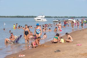 Lee más sobre el artículo En marzo continúan abiertas las playas nicoleñas