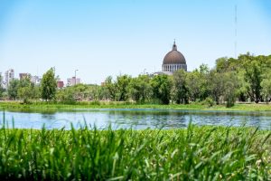 Lee más sobre el artículo Fiesta retro, gastronomía y naturaleza a orillas del Paraná