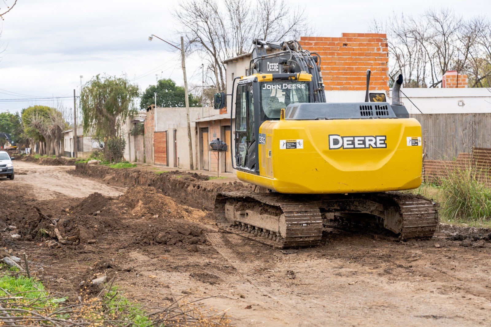 Lee más sobre el artículo Avanzan los trabajos de pavimentación en Barrio Moreno