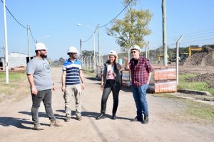 Lee más sobre el artículo Cecilia Comerio recorrió la construcción de viviendas del PROCREAR junto a funcionarios nacionales