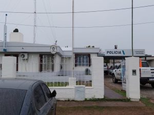 Lee más sobre el artículo Detuvieron a ocho policías tras allanamiento en la Comisaría Tercera de San Nicolás