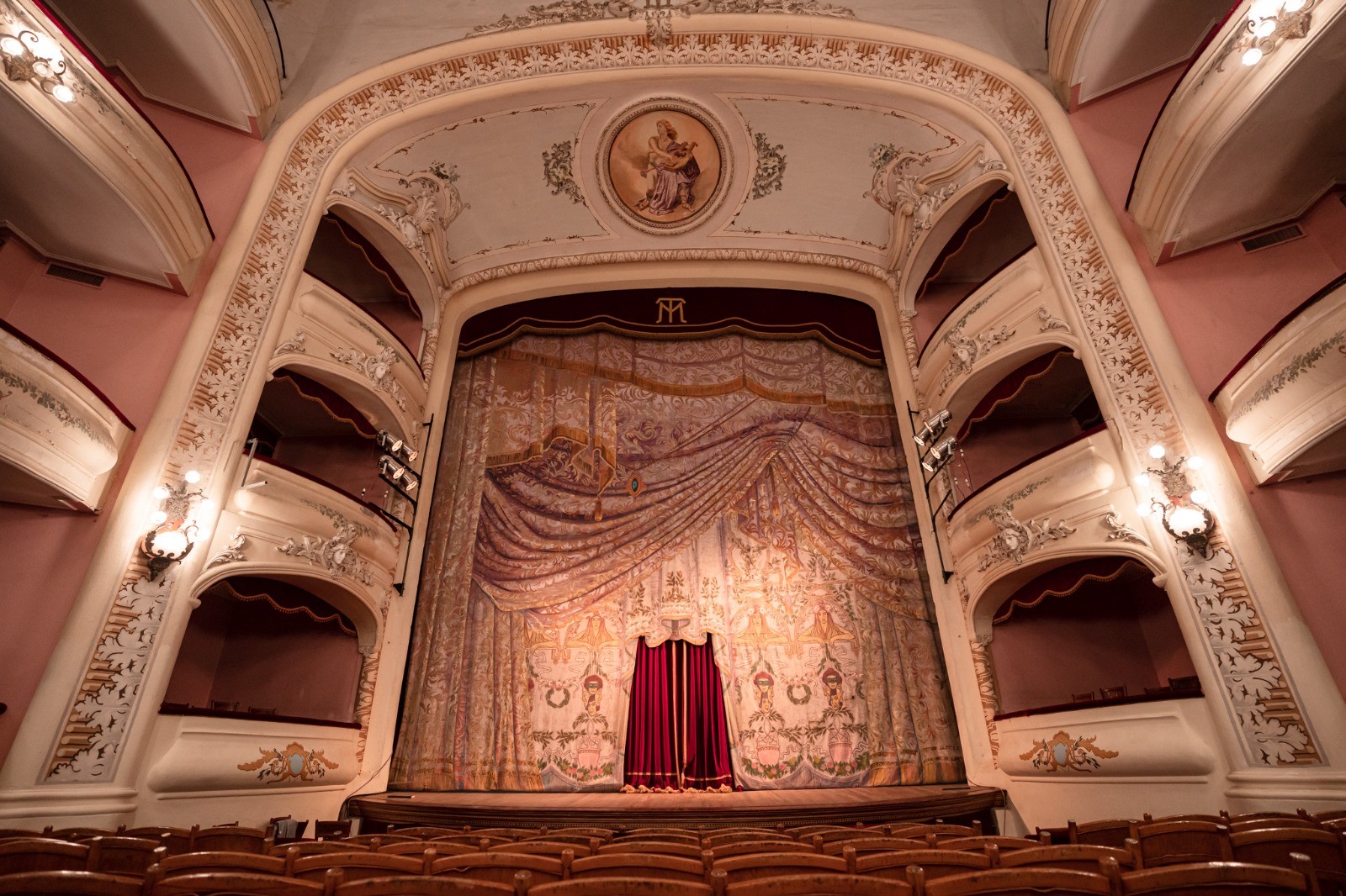 Lee más sobre el artículo Cartelera renovada en el Teatro Municipal