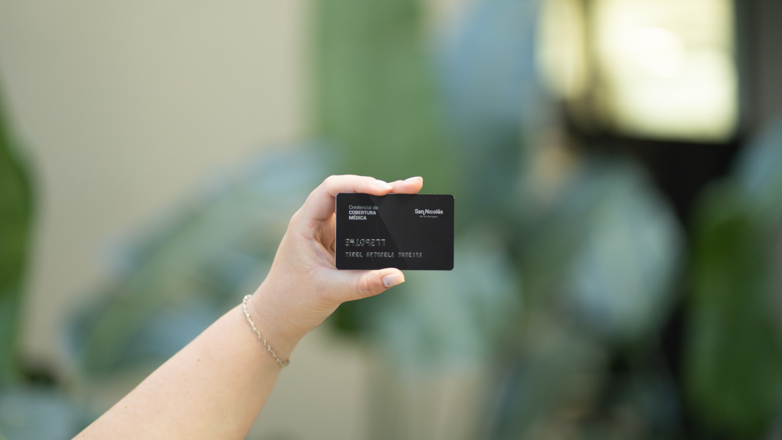 Lee más sobre el artículo Comienzan a entregarse las credenciales del seguro médico municipal