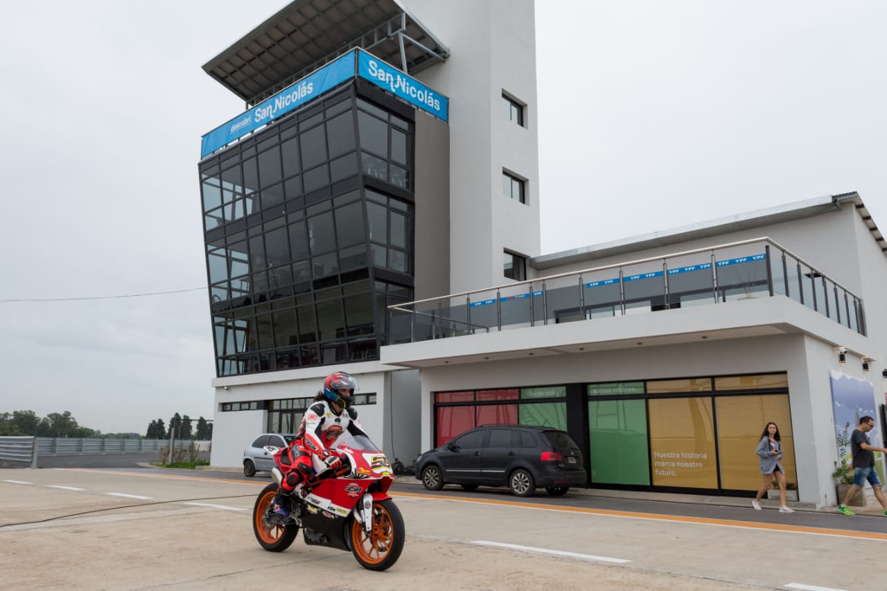 Lee más sobre el artículo Motociclismo de velocidad en el Autódromo San Nicolás