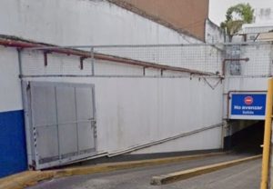 Lee más sobre el artículo Dejó el auto y le robaron en el estacionamiento de Carrefour