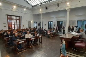 Lee más sobre el artículo Se aprobó por mayoría un proyecto de JxC «repudiando la clausura de las playas»