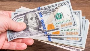Lee más sobre el artículo El dólar blue llegó a 900 pesos en San Nicolás