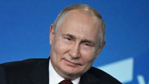 Lee más sobre el artículo Cómo Putin puede beneficiarse de la guerra entre Israel y Hamás