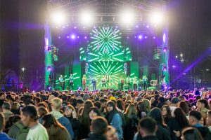 Lee más sobre el artículo La segunda noche del Festival Rico llega con un espectáculo imperdible
