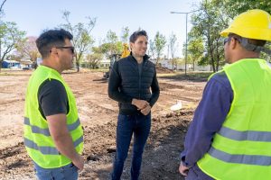 Lee más sobre el artículo Santiago Passaglia recorrió las obras en Plaza del Barrio Lanza