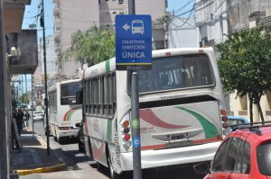 Lee más sobre el artículo Transporte gratuito por obligación, no por convicción
