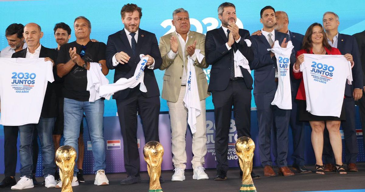 Lee más sobre el artículo Los tres partidos inaugurales del Mundial 2030 se jugarán en Argentina, Uruguay y Paraguay