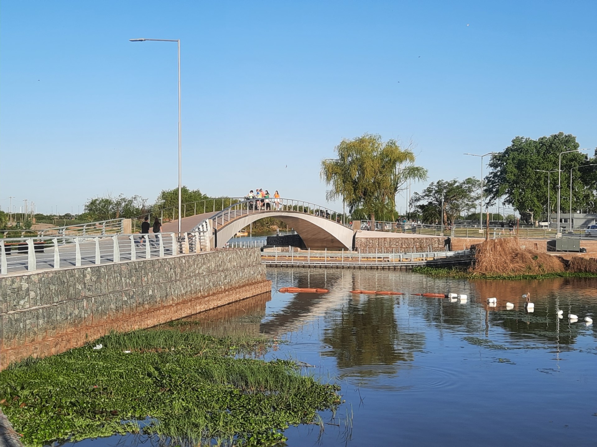 Lee más sobre el artículo Un sábado espectacular, con los paseos públicos colmados