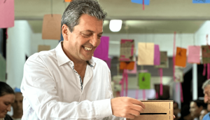 Lee más sobre el artículo Sergio Massa ganó las elecciones y enfrentará a Javier Milei en el balotaje