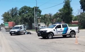 Lee más sobre el artículo Accidente entre moto y camioneta en la zona del Puerto