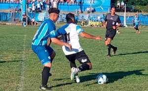 Lee más sobre el artículo Liga Nicoleña de Fútbol: ganó La Emilia y empató Paraná