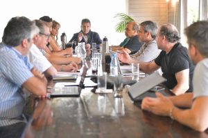 Lee más sobre el artículo Martes clave: no prevén devaluación y postergan reunión con Alberto Fernández
