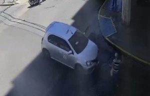 Lee más sobre el artículo Atropellan a una mujer en la esquina del Palacio Municipal