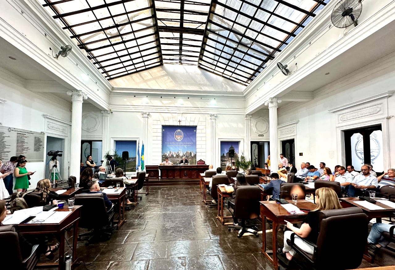 Lee más sobre el artículo El oficialismo aprobó un fuerte aumento de tasas municipales, y a los deudores podrán cobrarles en la boleta de EDEN