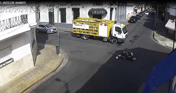 Lee más sobre el artículo Una mujer cayó de su moto, la internaron y luego se fugó del San Felipe