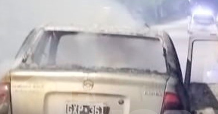 Lee más sobre el artículo Se incendió un auto en Brown y Benítez