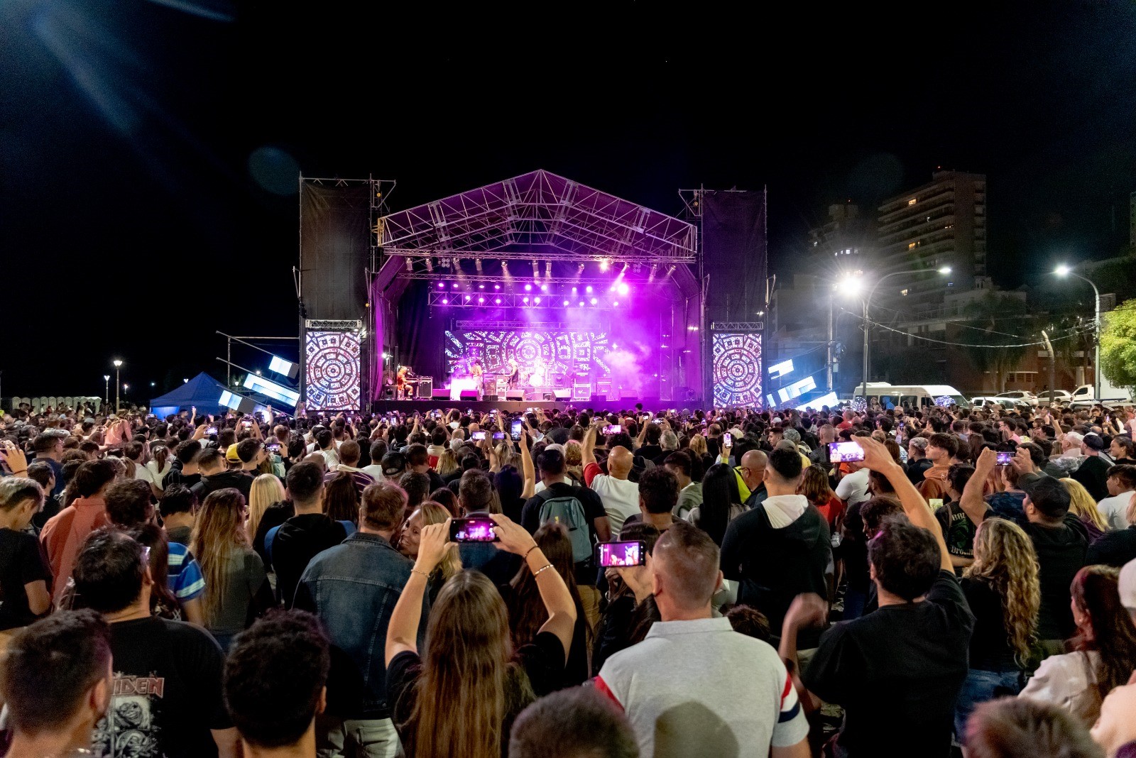 Lee más sobre el artículo El 9 de febrero vuelve el Festival Rico al empedrado de la Costanera