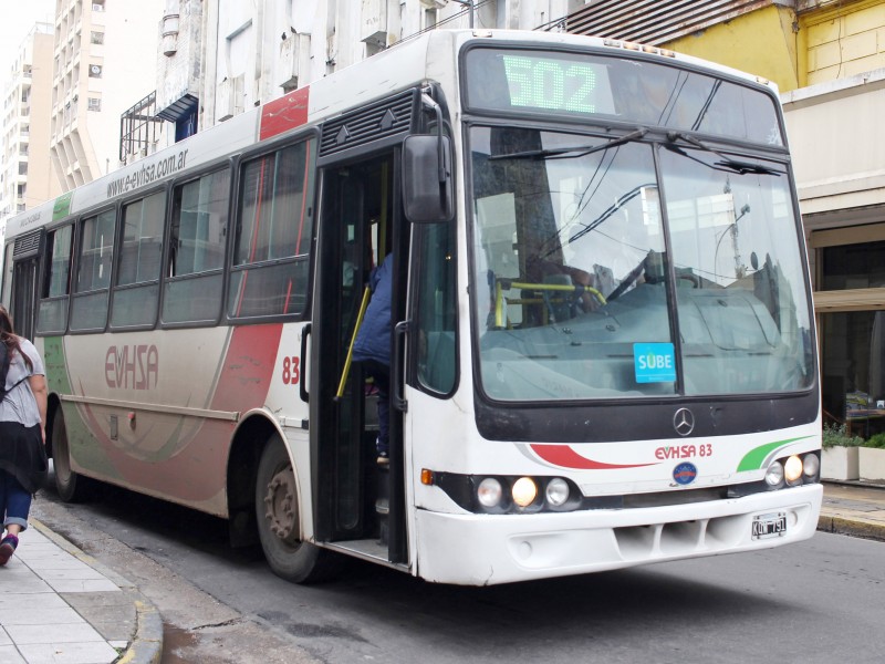 Lee más sobre el artículo Transporte: concejales de Unión por la Patria sostienen que «el aumento del boleto no es la solución al problema»