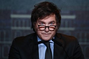 Lee más sobre el artículo El discriminatorio like de Milei en Twitter: Nacho Torres con Síndrome de Down