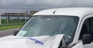 Lee más sobre el artículo Tres camionetas chocaron en Autopista, y una mujer resultó con heridas