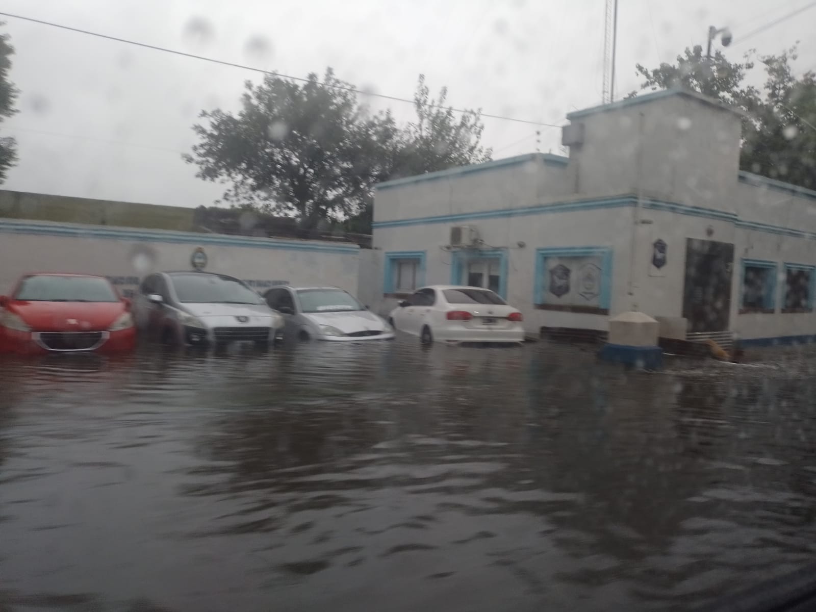 Lee más sobre el artículo Ya se han evacuado 134 personas en San Nicolás, pero la cifra va en aumento