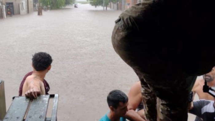 Lee más sobre el artículo Evacúan a familias nicoleñas en distintos centros comunitarios