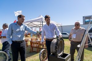 Lee más sobre el artículo El Intendente visitó la empresa Protto en Expoagro