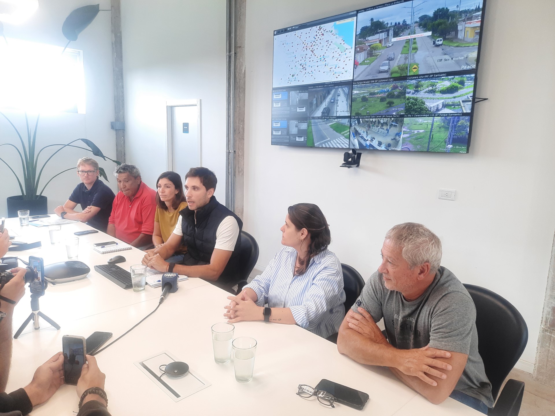 Lee más sobre el artículo El Intendente confirmó que hay 430 evacuados y que la situación está mejorando