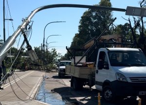 Lee más sobre el artículo La tormenta ocasiona nuevos cortes de luz y dificulta los trabajos en San Nicolás