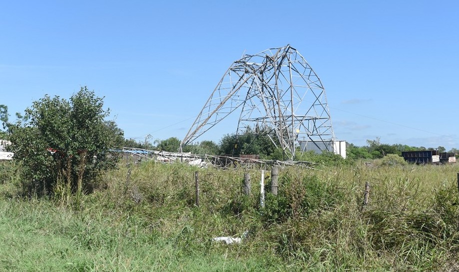 Lee más sobre el artículo Reparan torre de alta tensión y mañana cortan la ruta 188