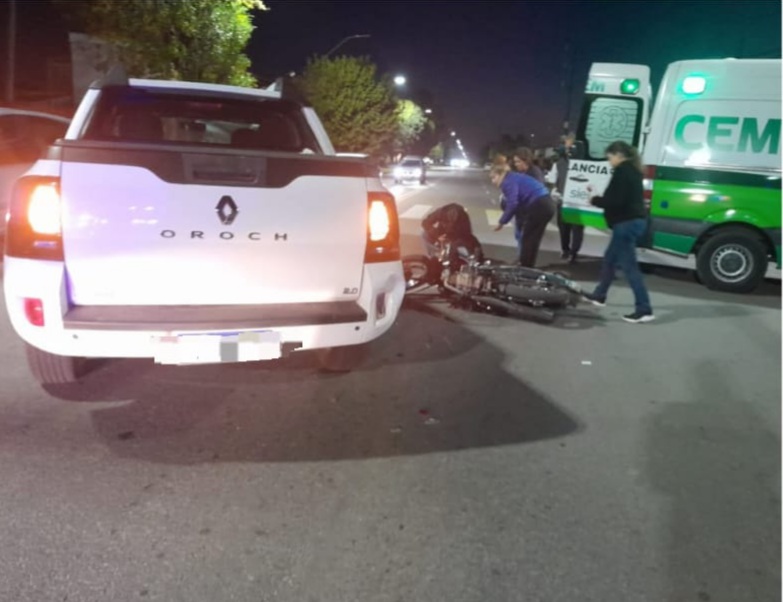 Lee más sobre el artículo Otro accidente entre camioneta y auto en la zona oeste