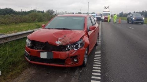 Lee más sobre el artículo Triple choque en la Autopista, frente al camping de Belgrano