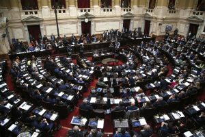 Lee más sobre el artículo El país, en venta: luz verde en Diputados a la Ley Ómnibus y el paquete fiscal