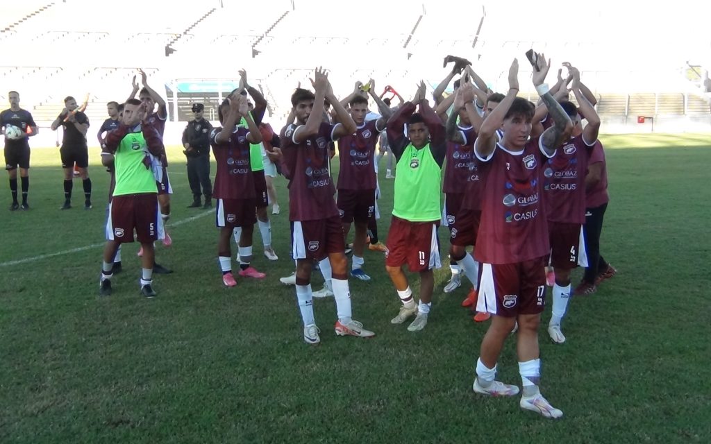 Lee más sobre el artículo Federal A: Defensores viaja a Entre Ríos para seguir en la senda del triunfo