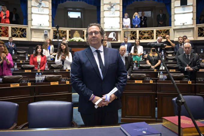 Lee más sobre el artículo Julio Pasqualin: «Todos somos hijos de la educación pública»