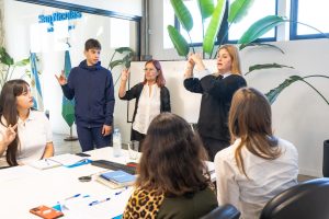 Lee más sobre el artículo Los empleados municipales comenzaron la capacitación en Lengua de Señas