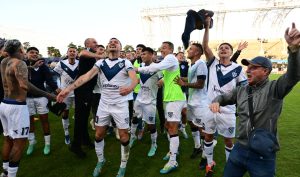 Lee más sobre el artículo Vélez se clasificó finalista en un Estadio San Nicolás colmado de hinchas