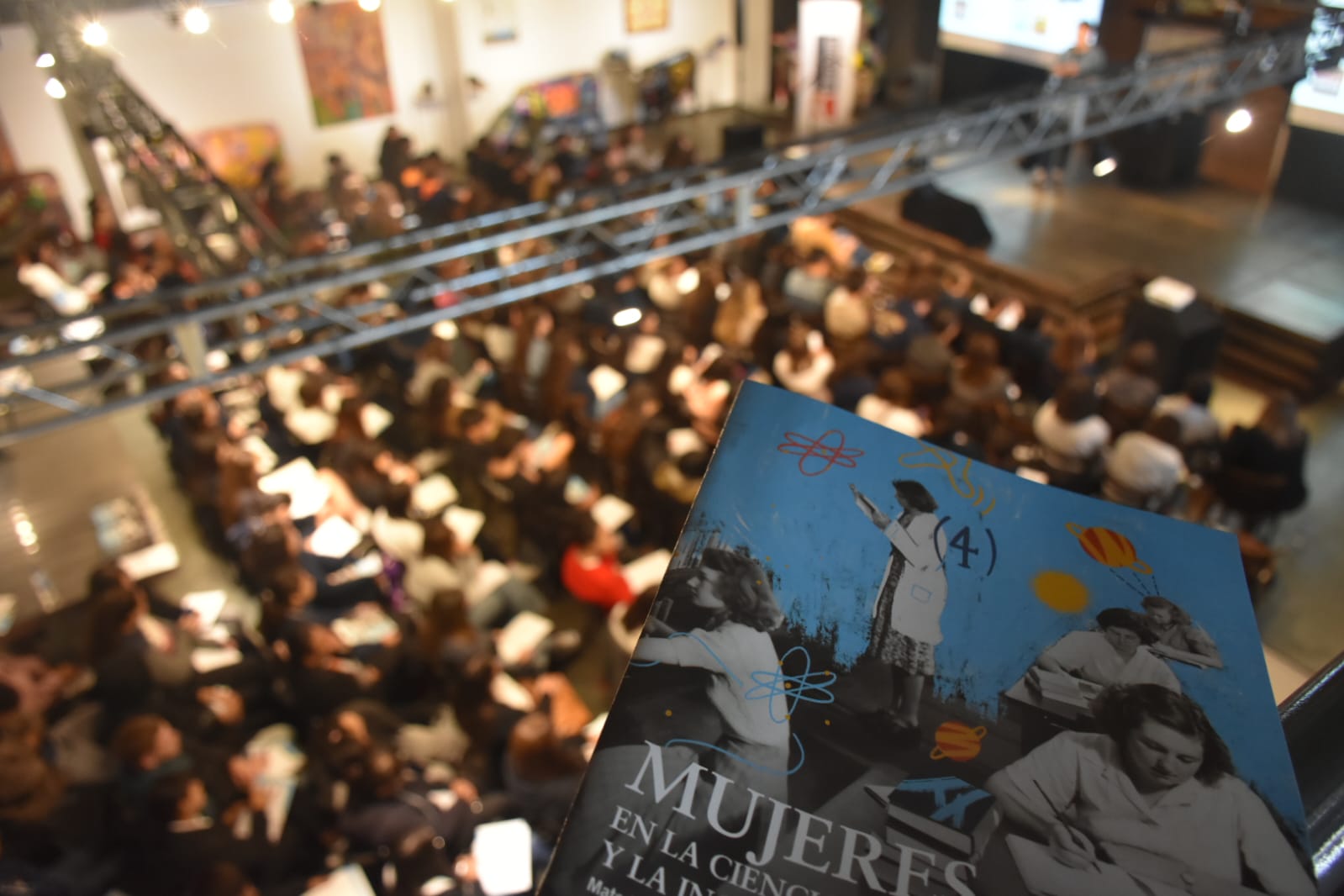 Lee más sobre el artículo Ternium: comenzó el concurso de podcast de Historia Viva