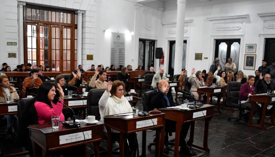 Lee más sobre el artículo Se aprobó aumento del 20% en la tarifa de taxis y remises