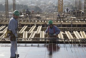 Lee más sobre el artículo Por la recesión, se desplomó la venta de insumos para la construcción