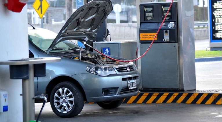 Lee más sobre el artículo “Hoy van a cerrar todas las estaciones de servicio de GNC”, dijo un dirigente del sector en medio de los faltantes de gas