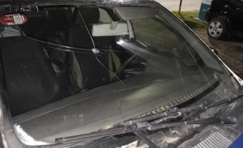 Lee más sobre el artículo Detienen a un adolescente por atacar móvil de la policía