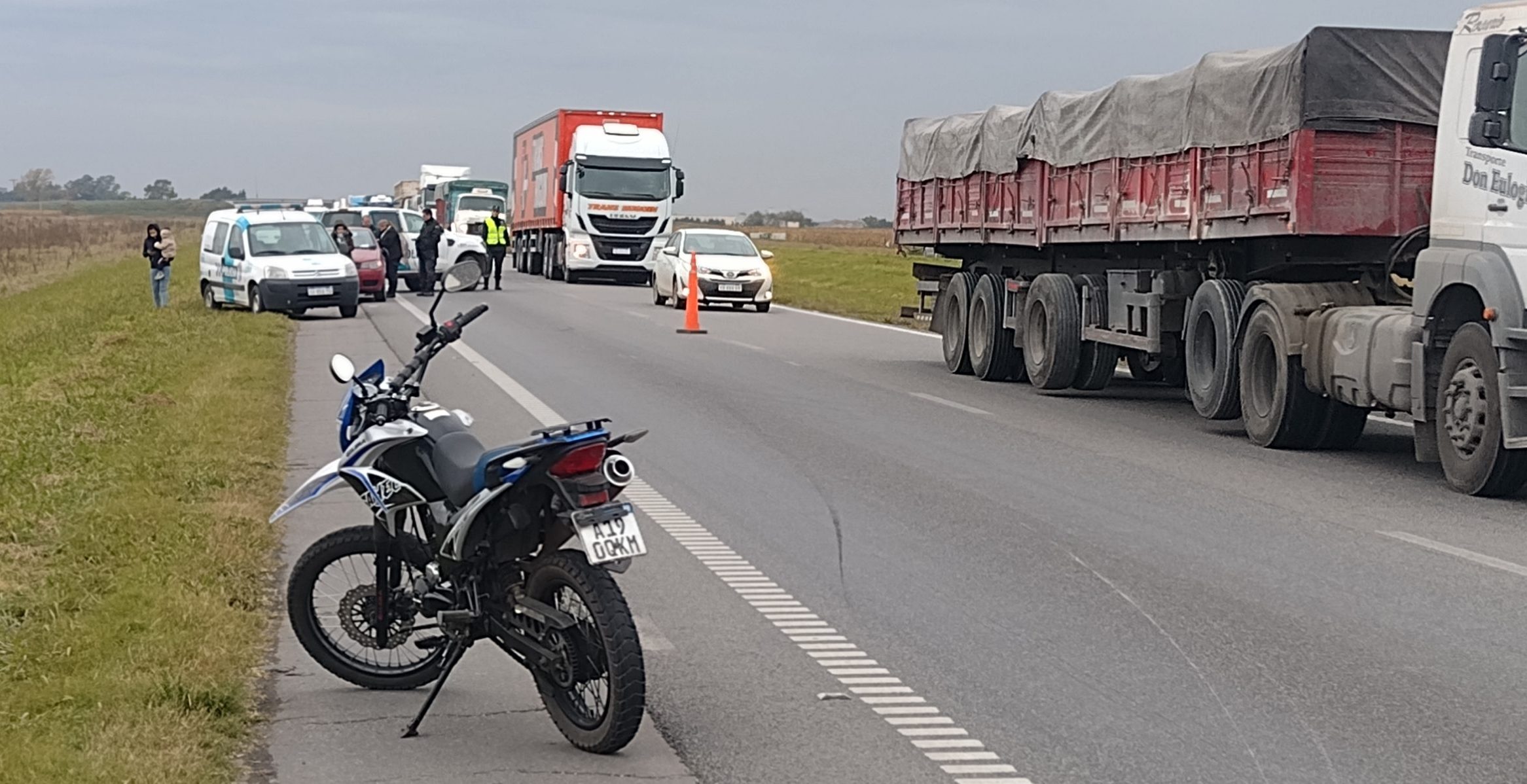Lee más sobre el artículo Dos nicoleños con heridas por accidente en la Autopista