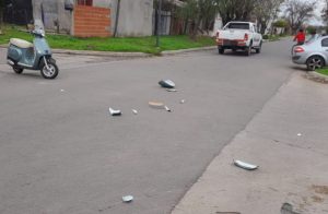 Lee más sobre el artículo Colisionaron moto y camioneta en la zona oeste