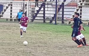 Lee más sobre el artículo Fútbol local: Argentino Oeste y Defensores igualaron 2 a 2
